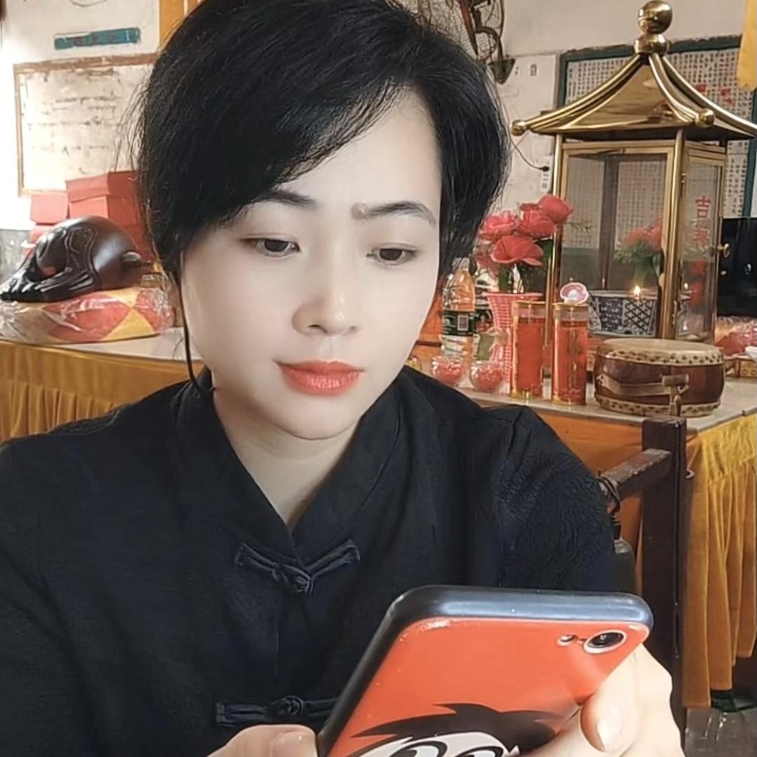 镜兰（小白蔡）云千瑜