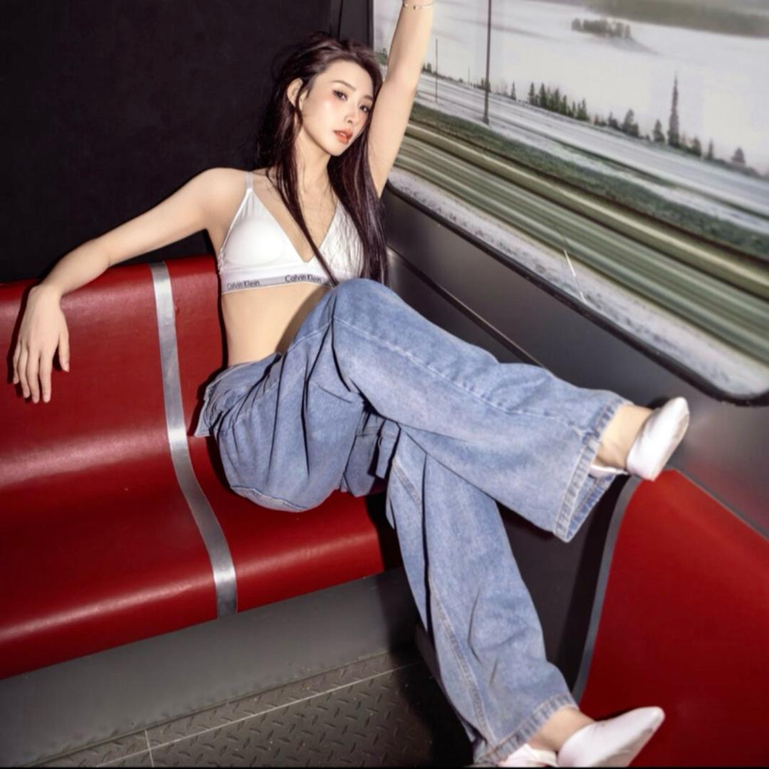西西是疯猥感眉女