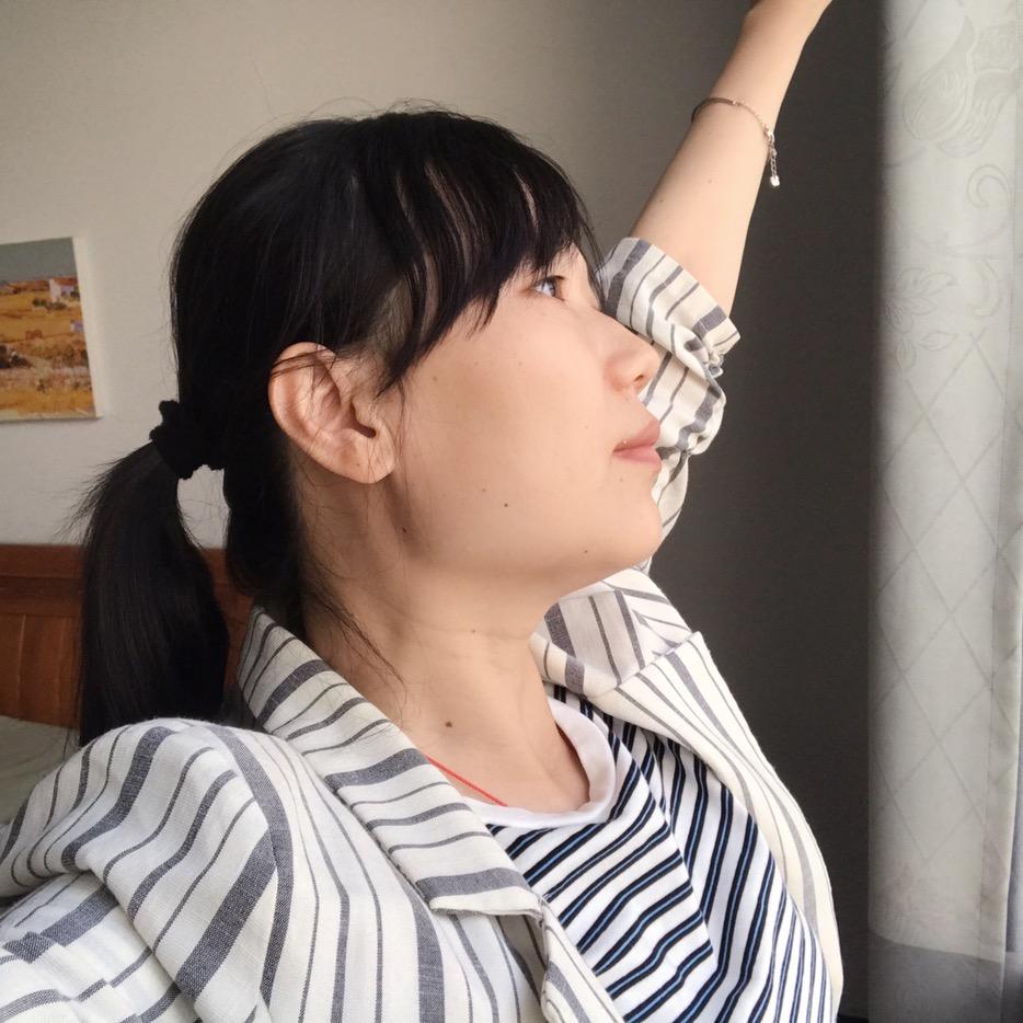 小晴在家