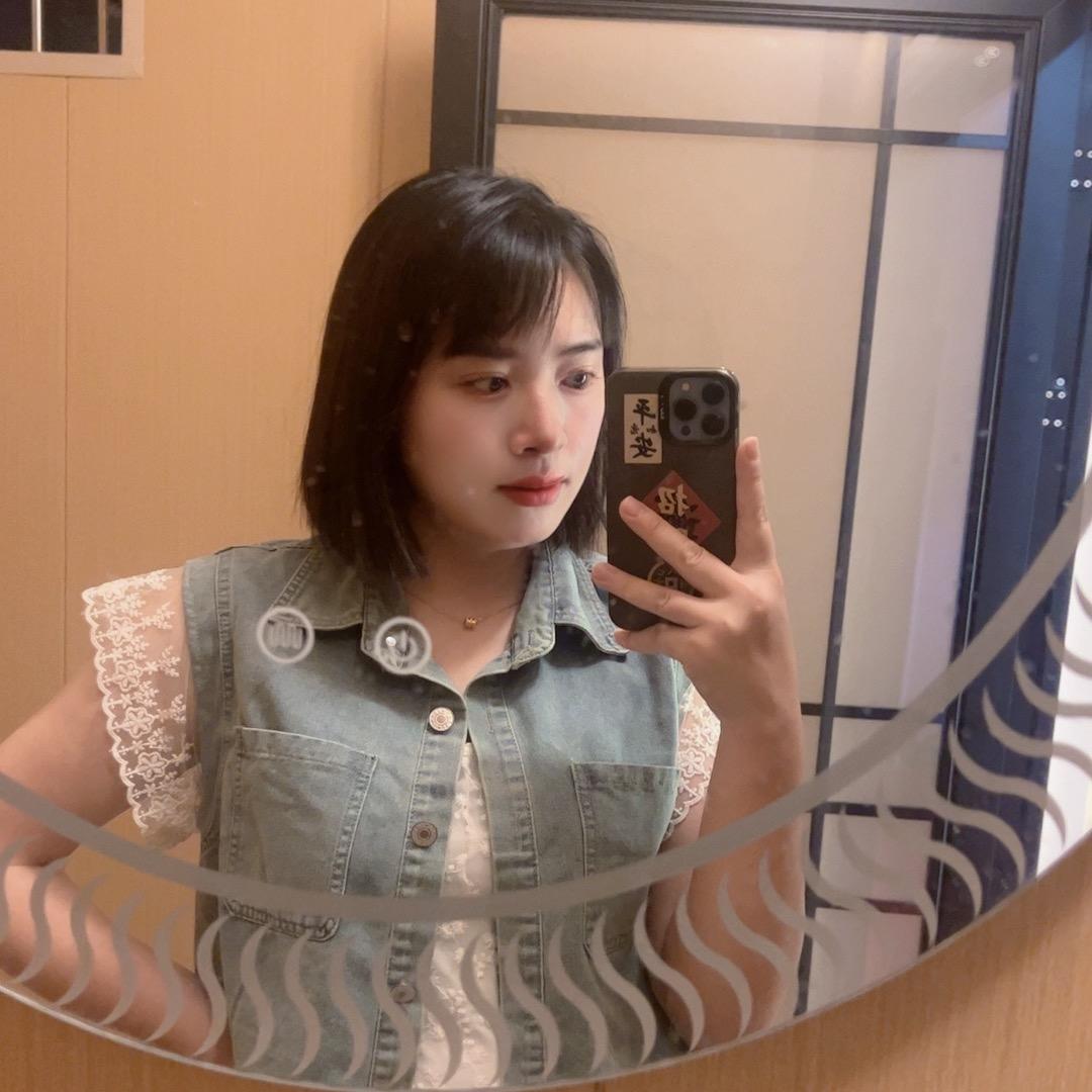 调肤的小芬