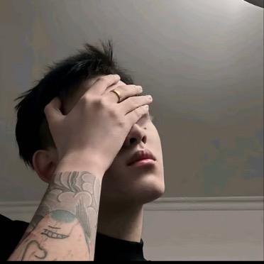 开衫也会哭.