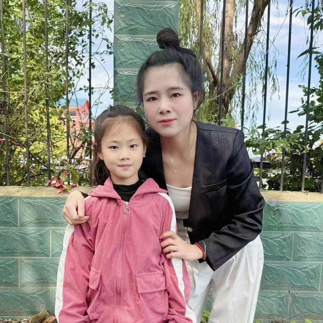 @吴姿彤妈妈