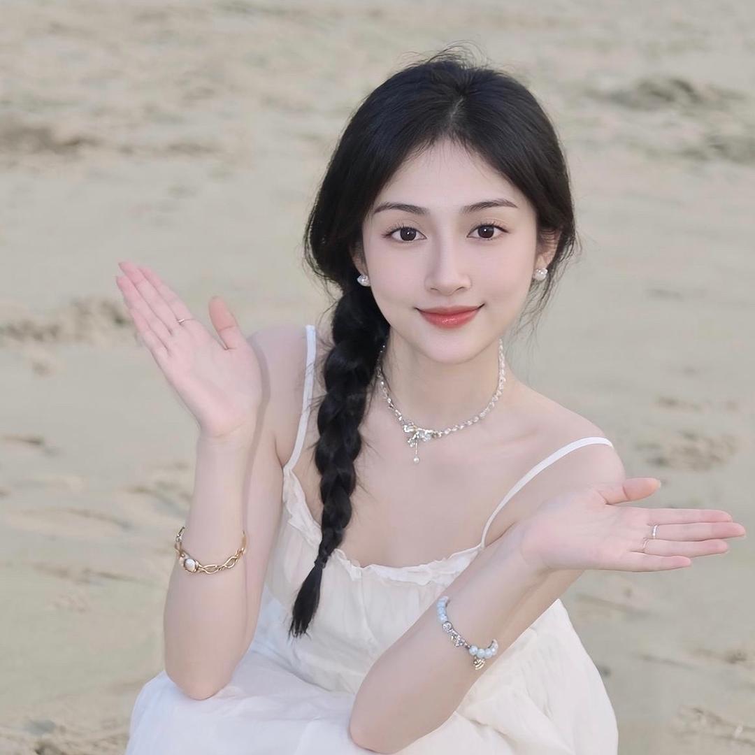 王靓靓♌️