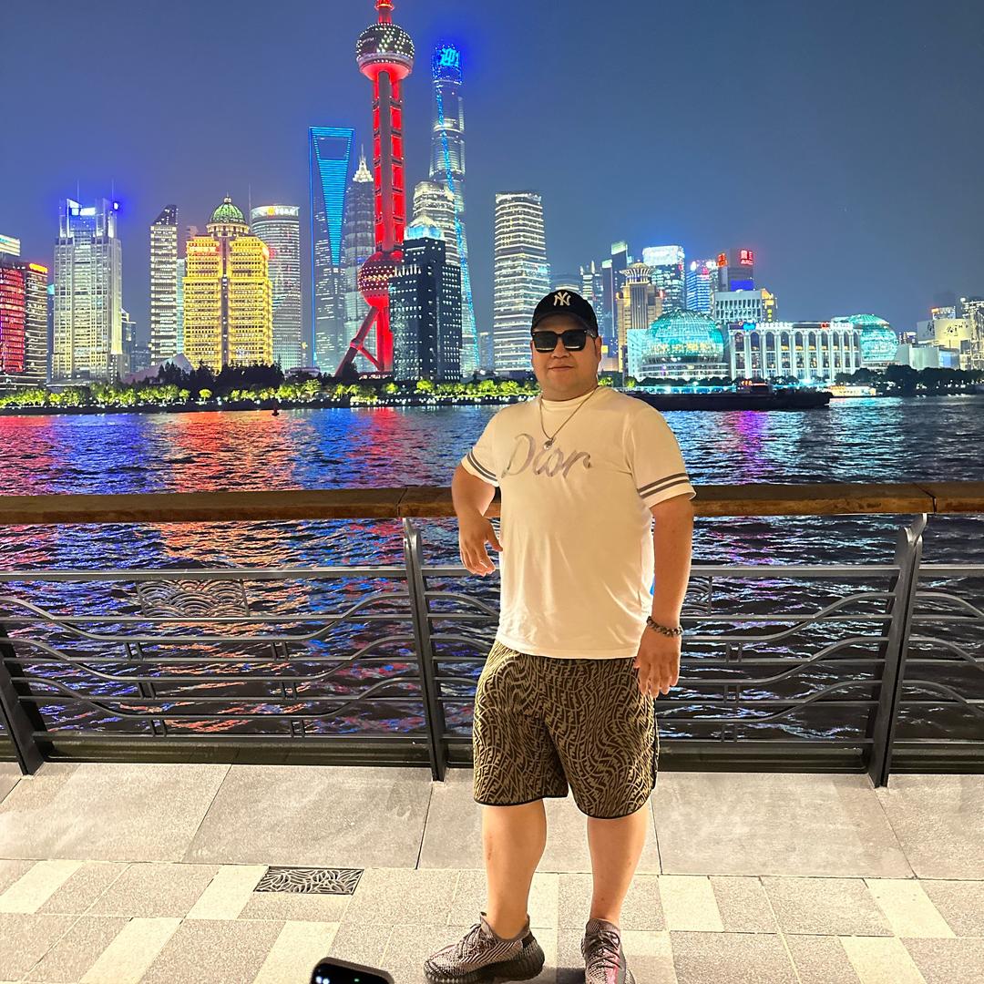 凹凹牛李老板