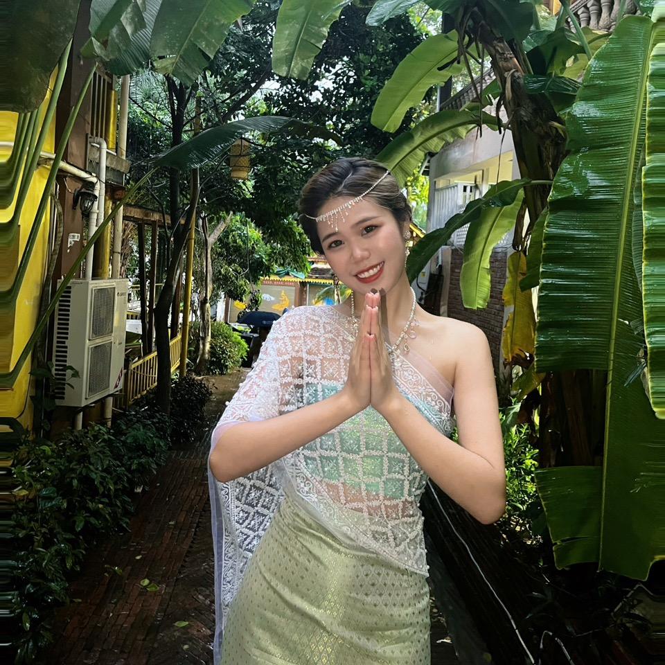 张张在努力卖女装