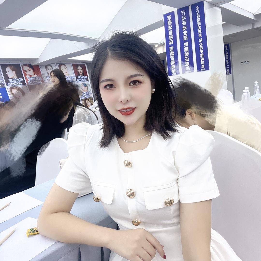 瑛子😘