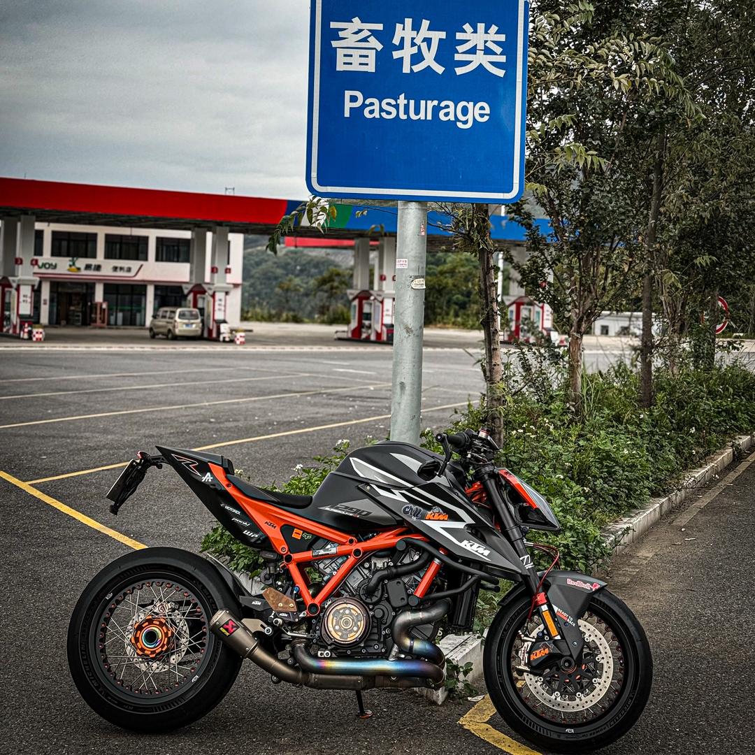 大理AT重机车