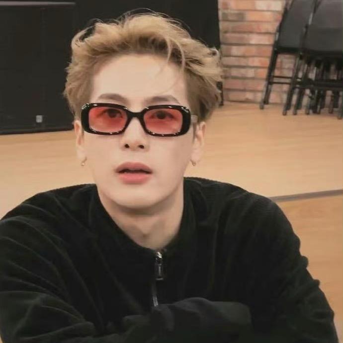 🌈抱抱大草莓🍓🌈Jackson💰