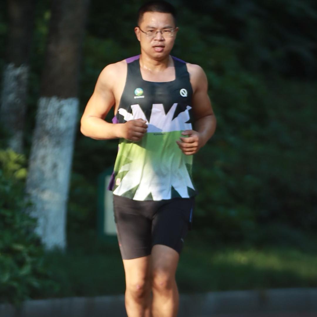 任慢摇