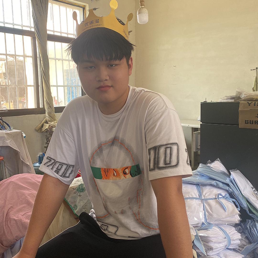 麦炫酷精品时尚店