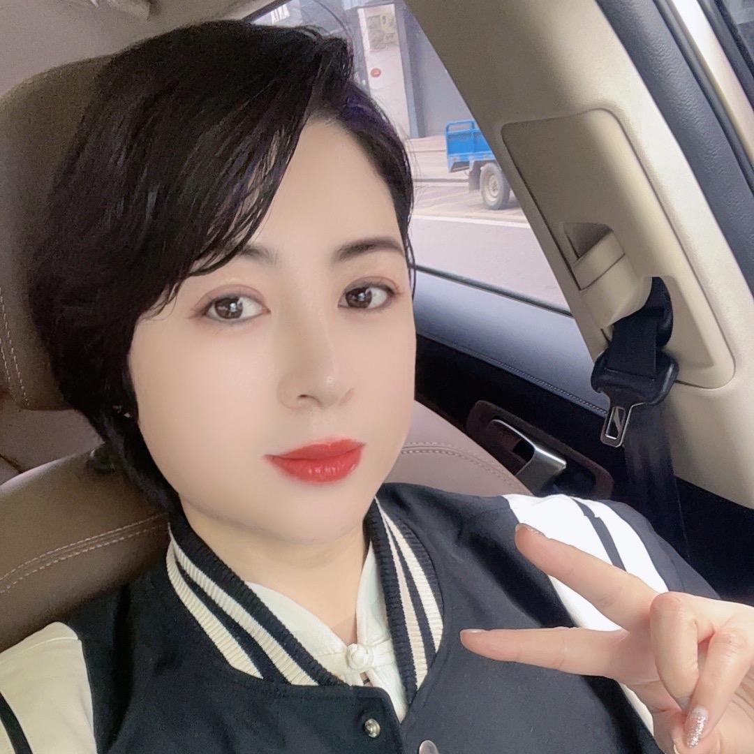 娜娜姐【晚11.30一2.30】首播