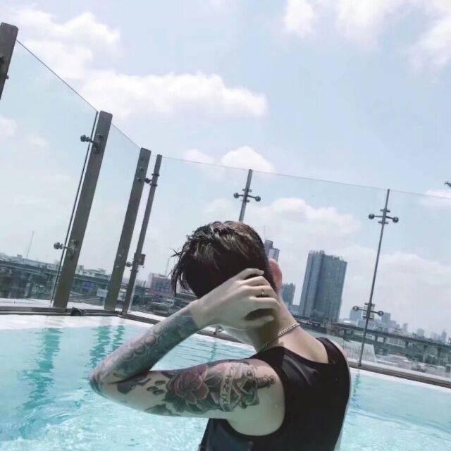 L✨