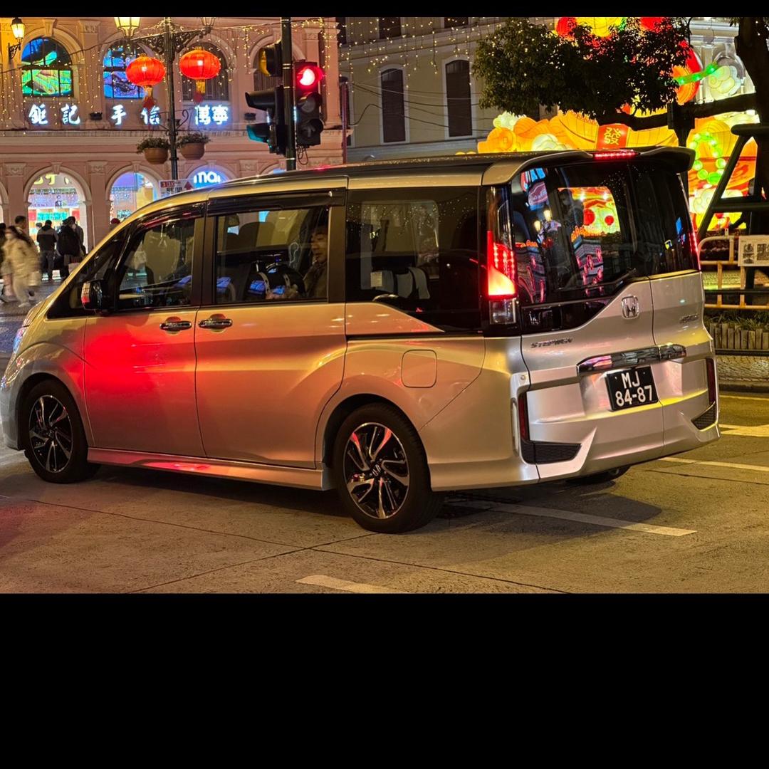 @  ♚城 影 ……