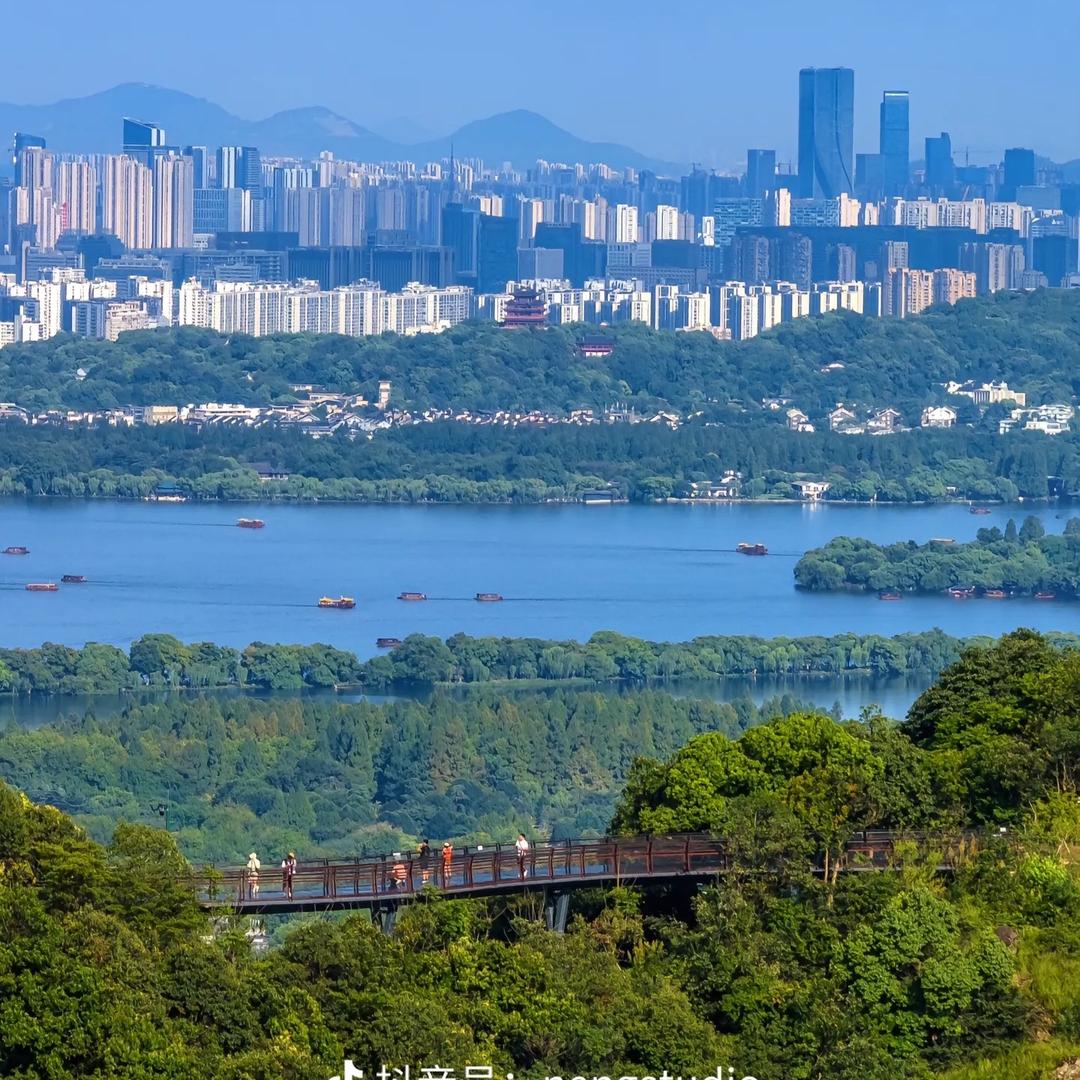 邓邓游杭州