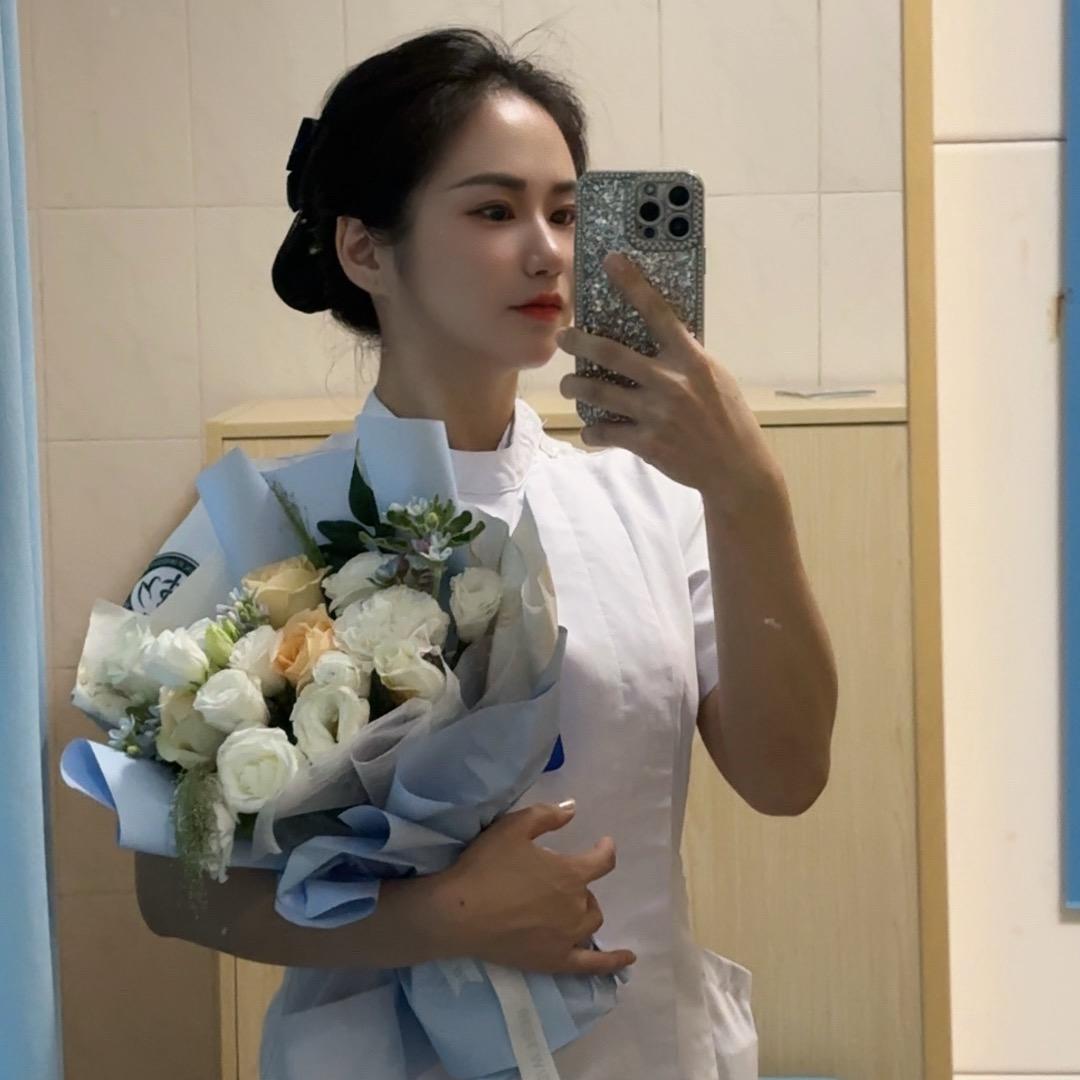 迁迁（Nurse）