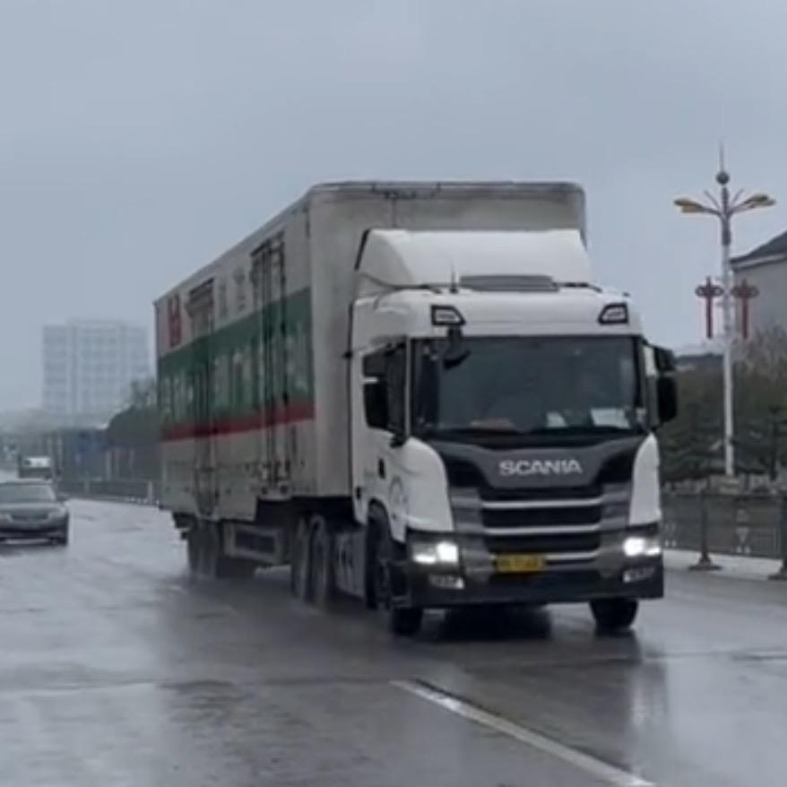 卡车小飞飞