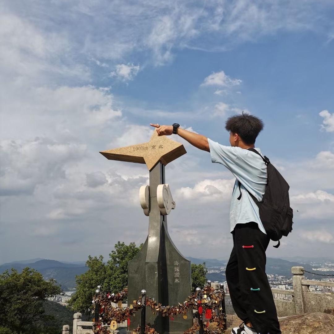 吉庆鬼包子@小吴