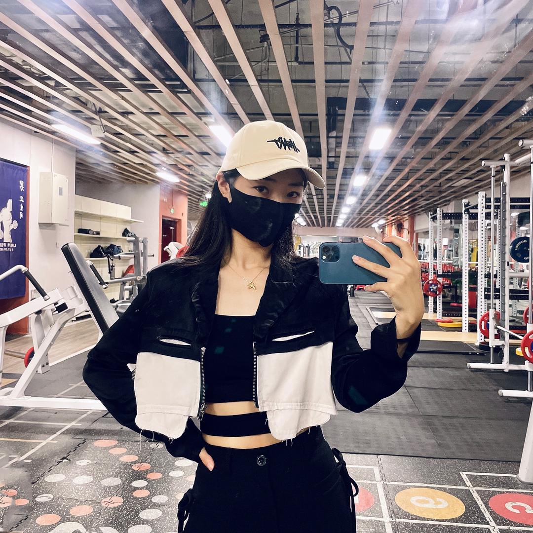 YY