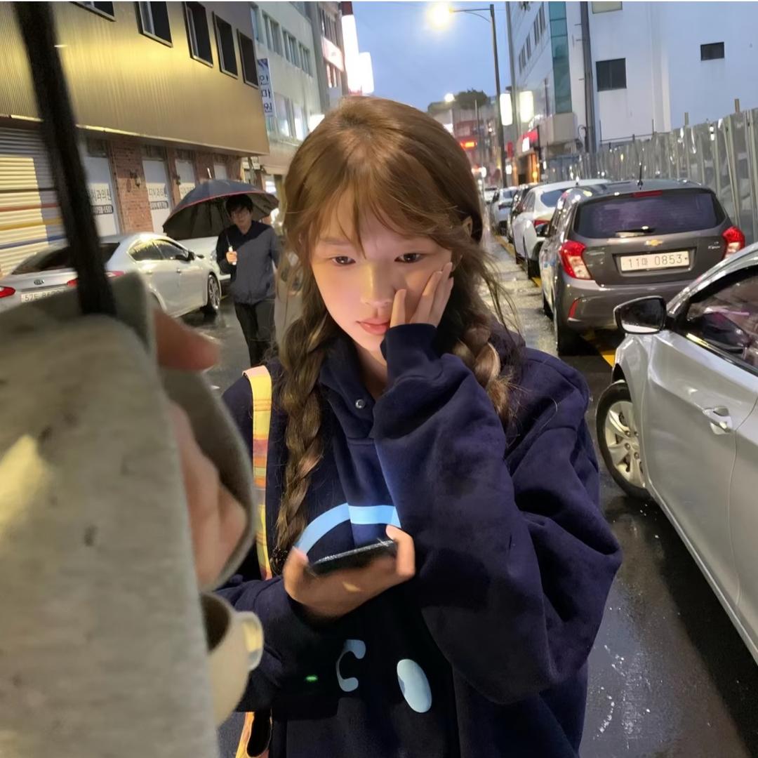呆呆.