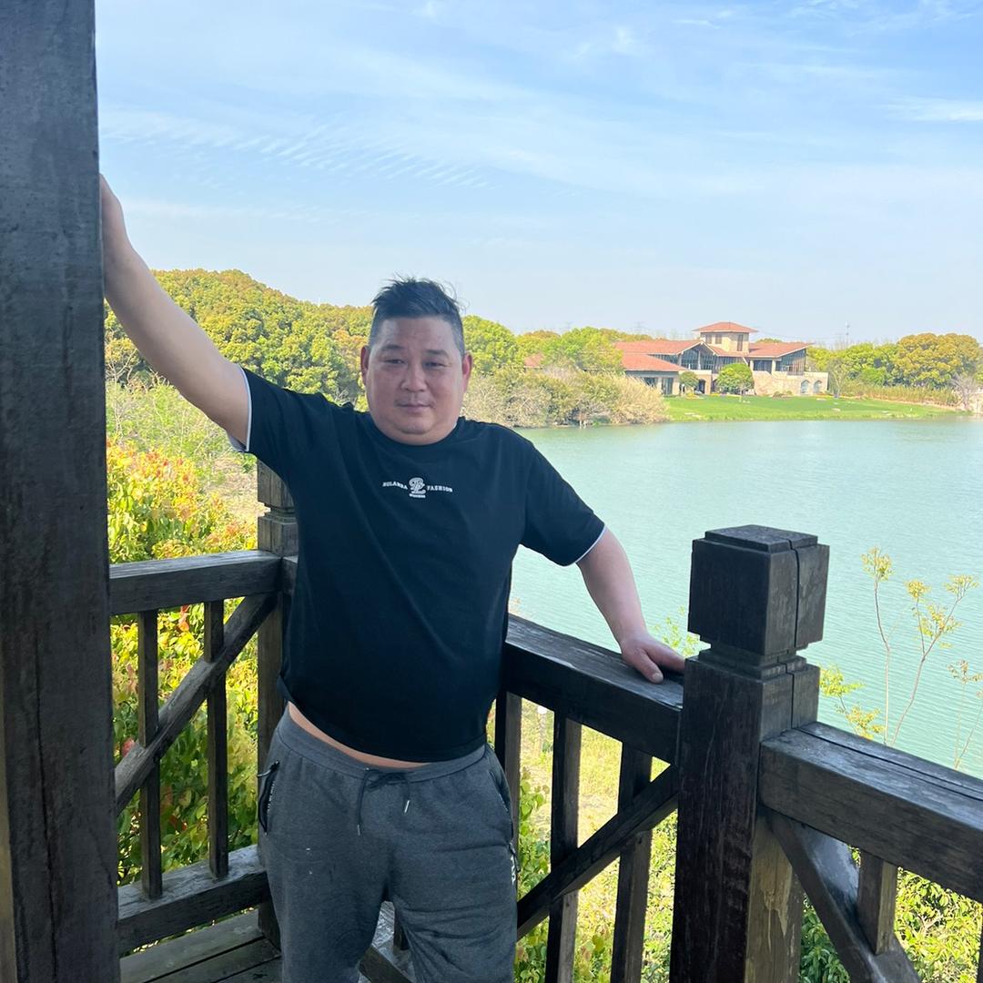 江苏人在卖活鸡