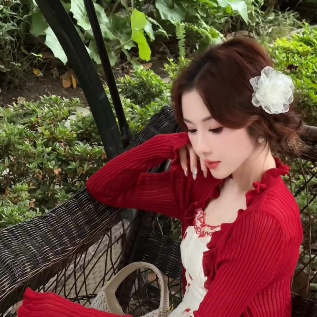 董董董小姐温柔风穿搭
