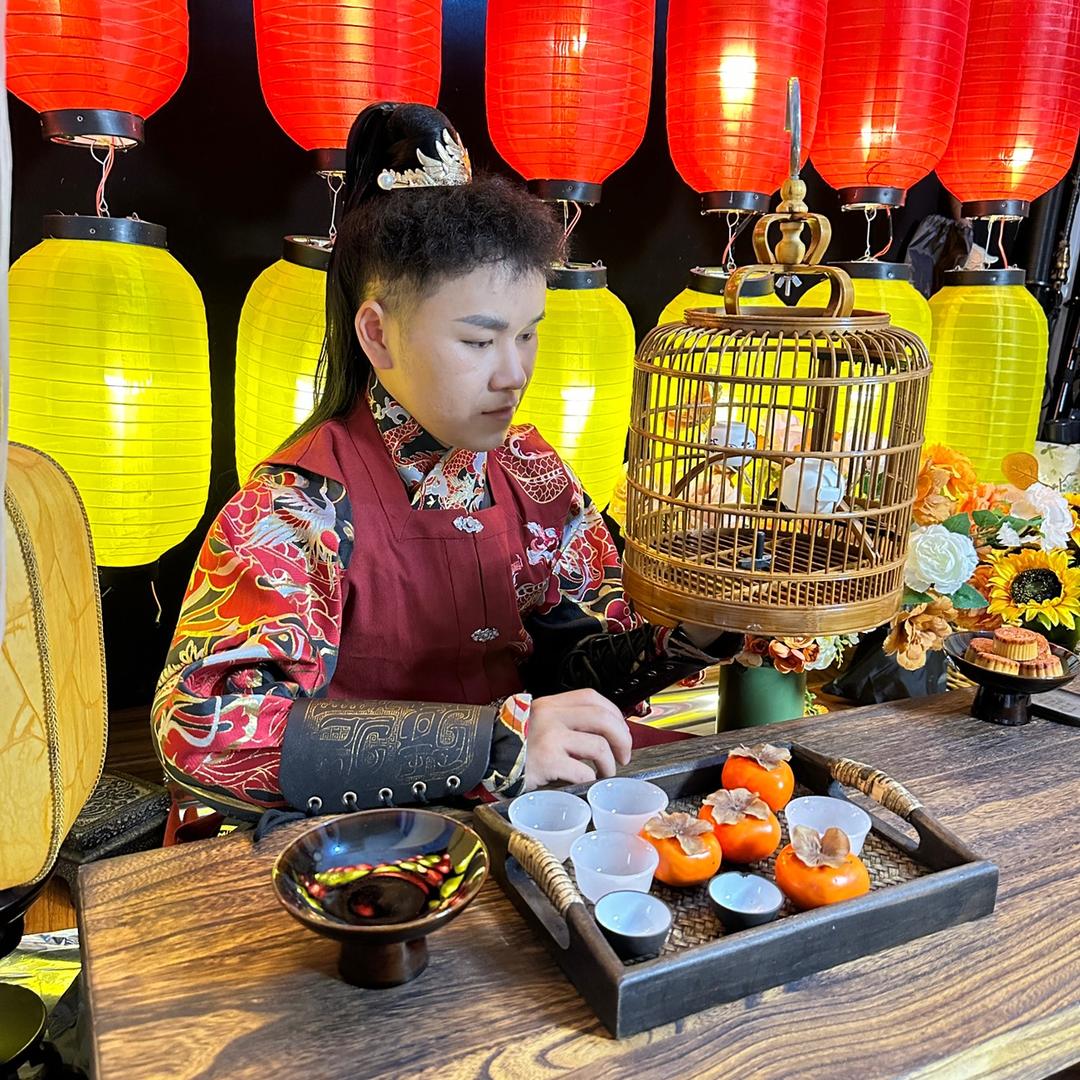 是不夜侯是忘忧君