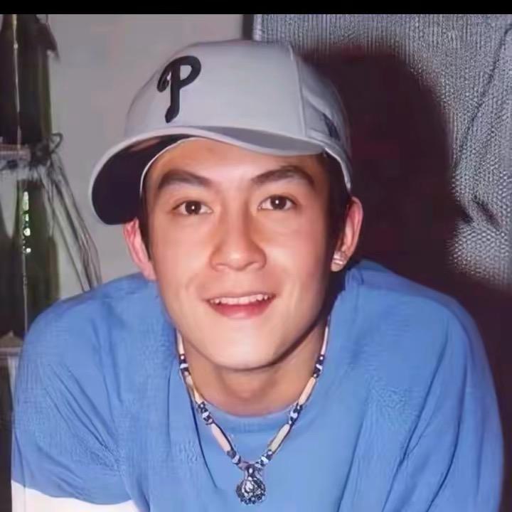 @caIyonGquaN.