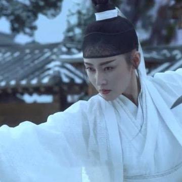 终是南宫动了情