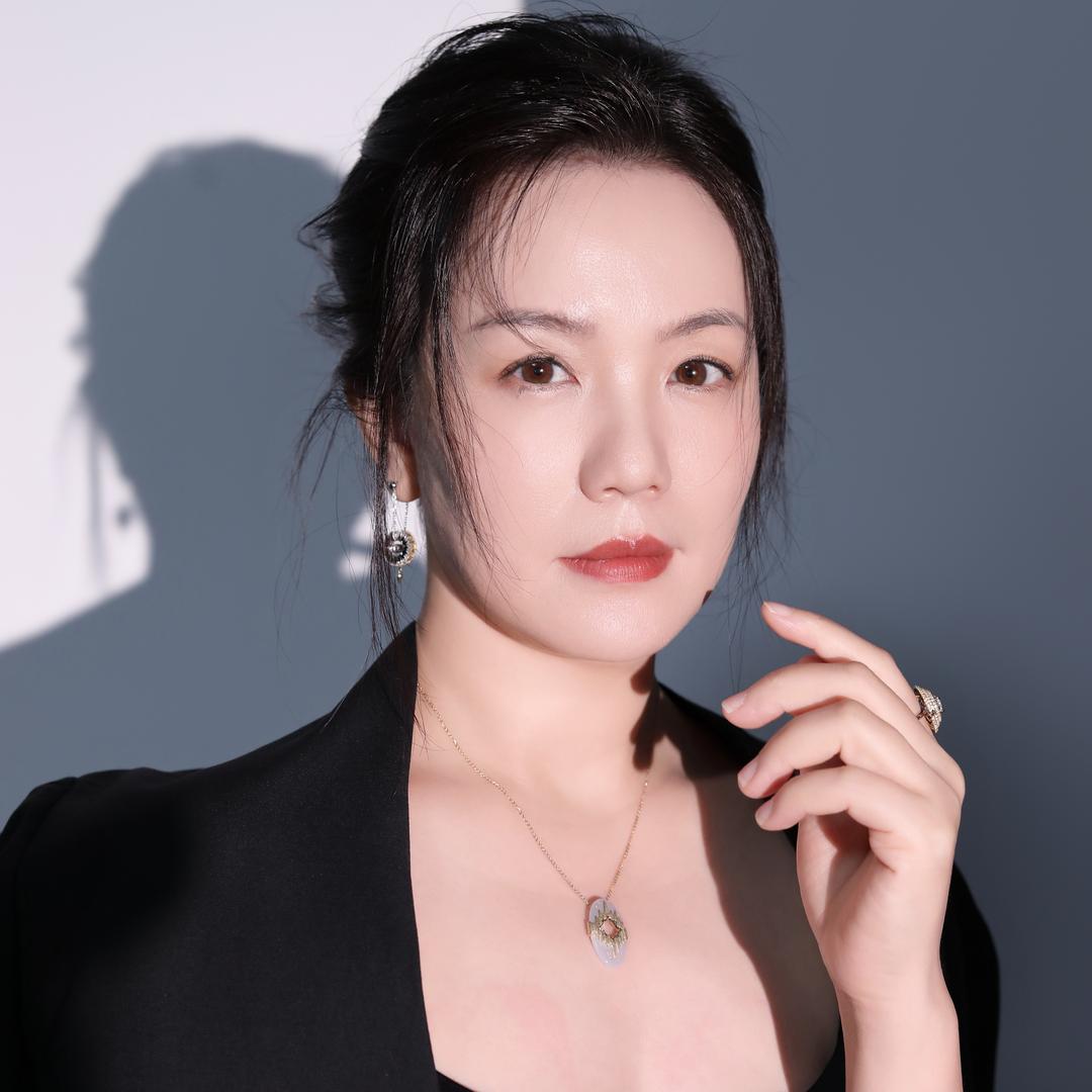 穿高跟鞋的老实人儿👠