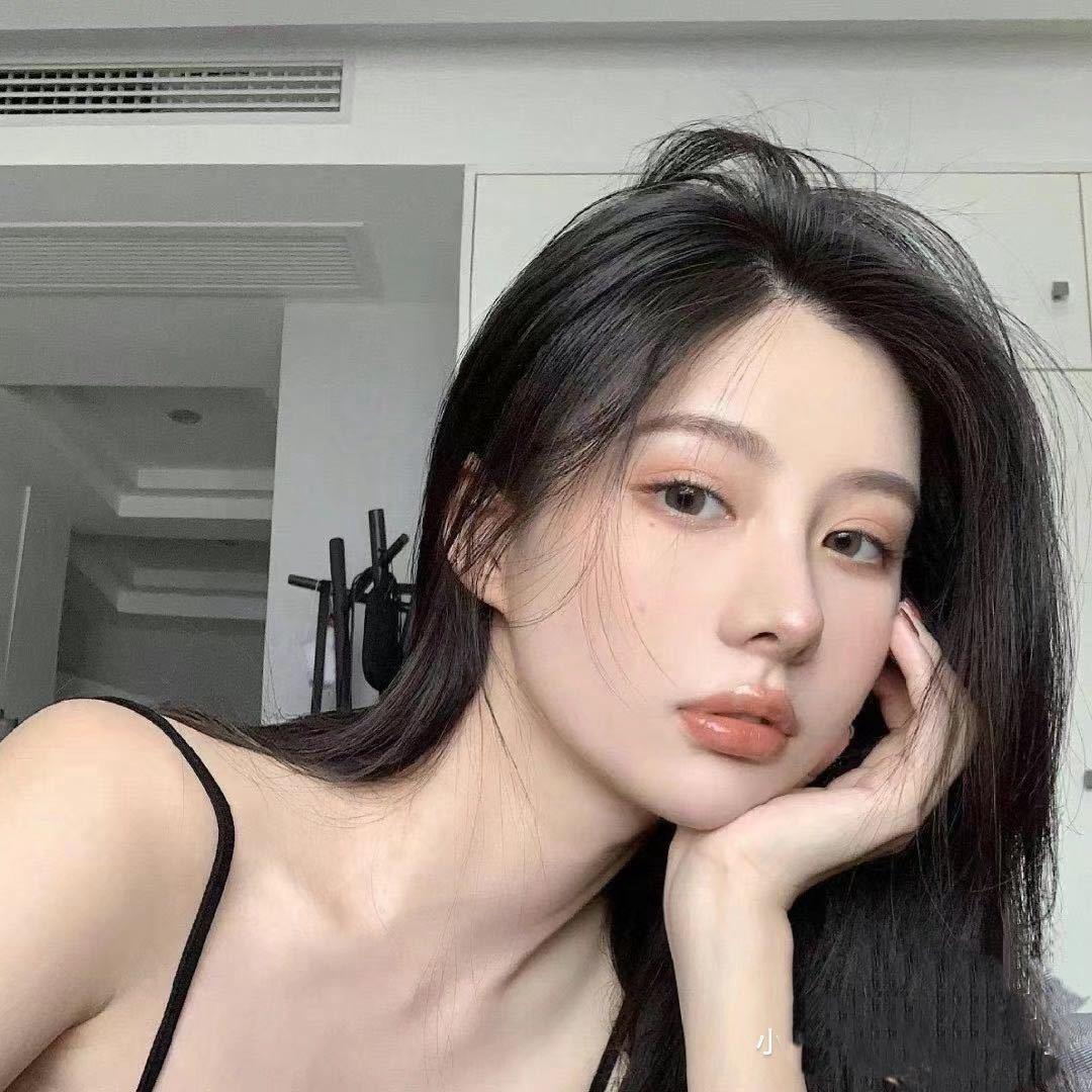 小董爱睡觉💤