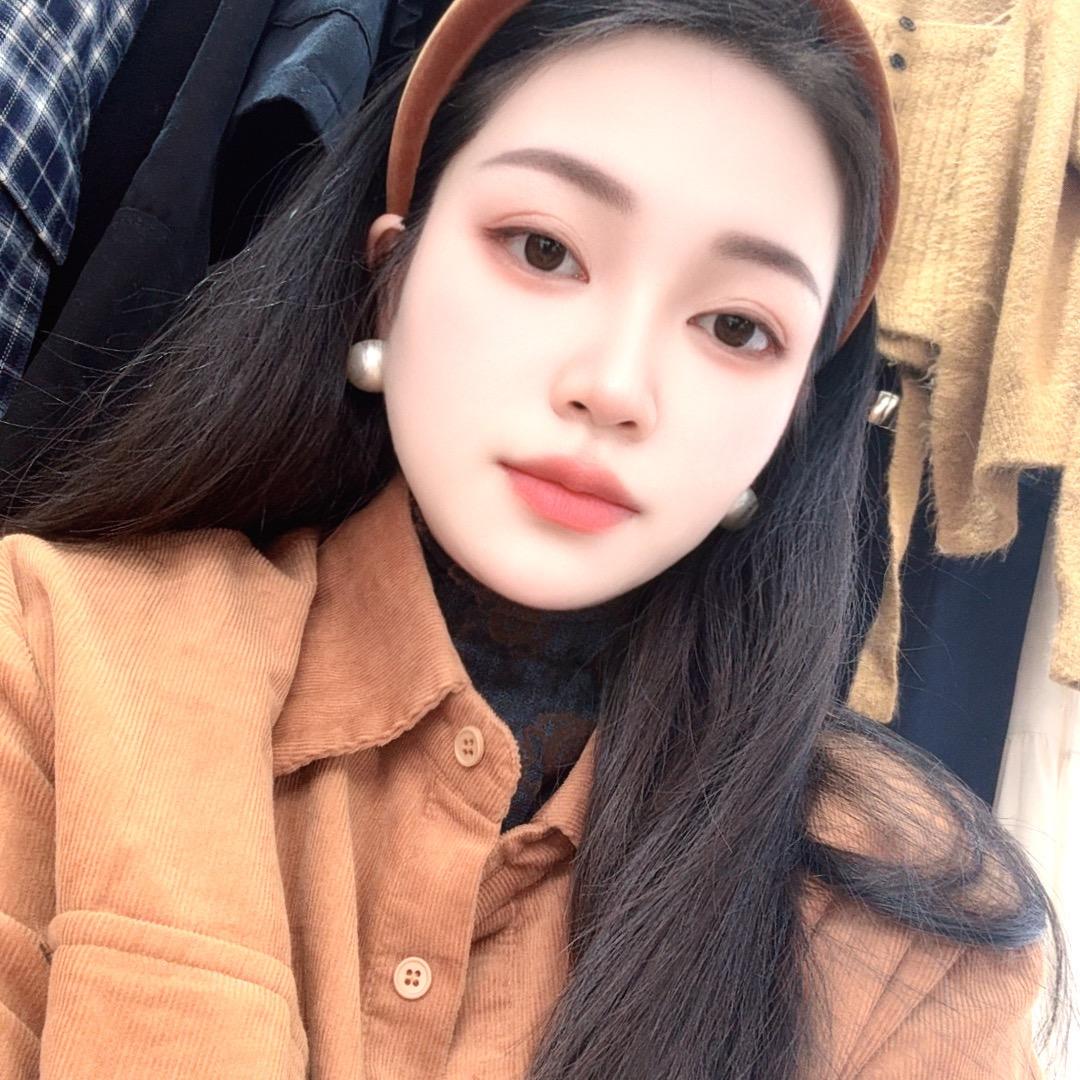 潢川丽颖