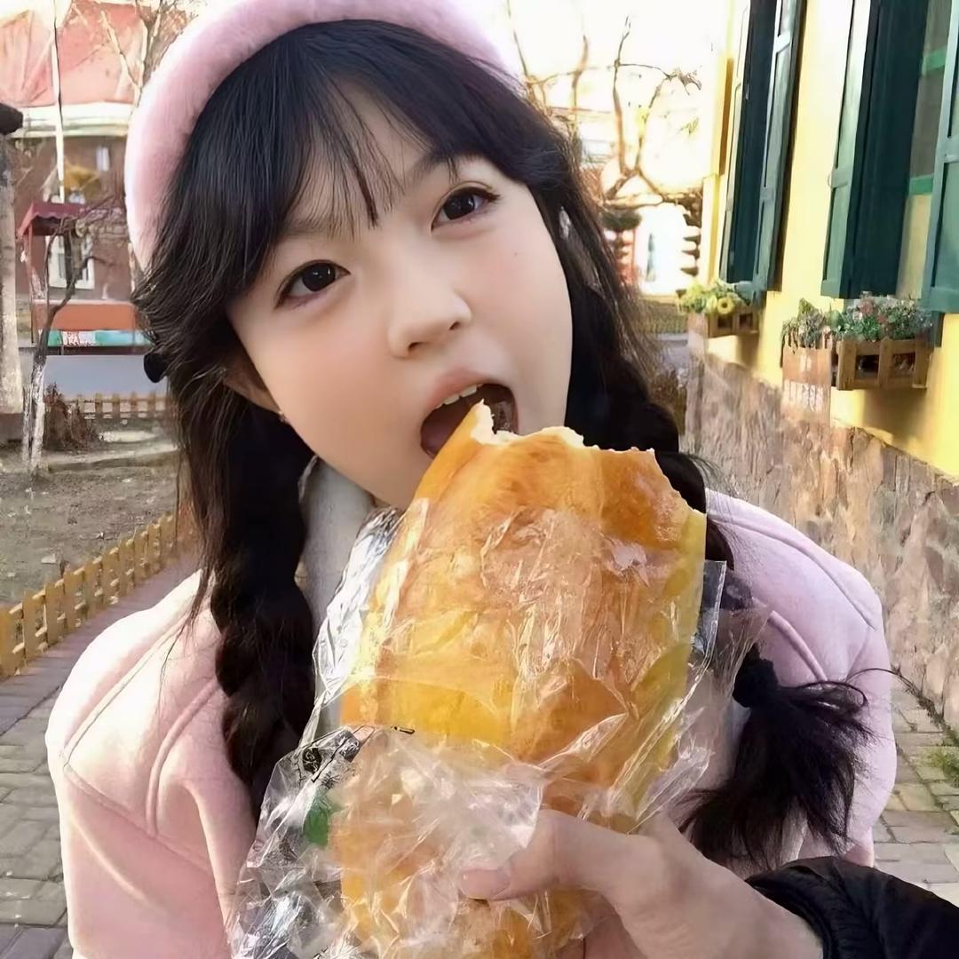 小Y.
