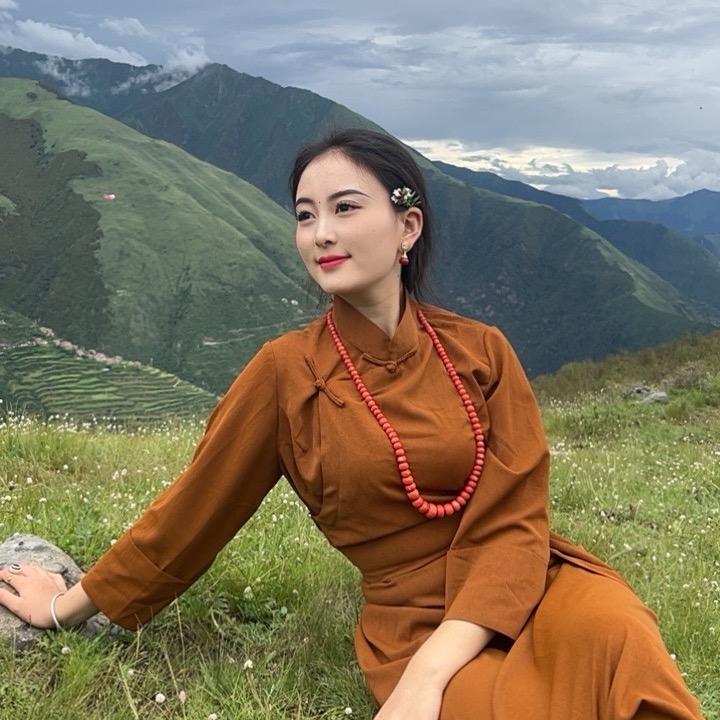 勒啵啵😘