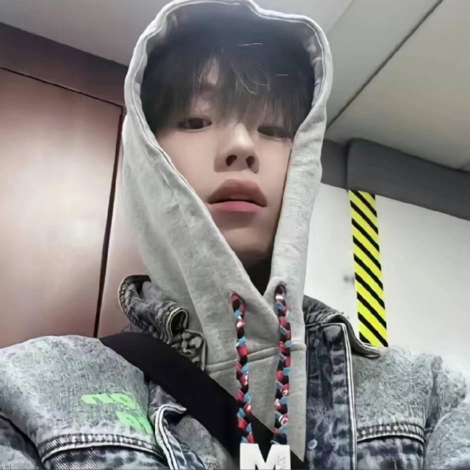 王.