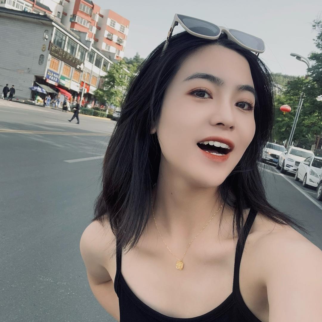 夏莎。