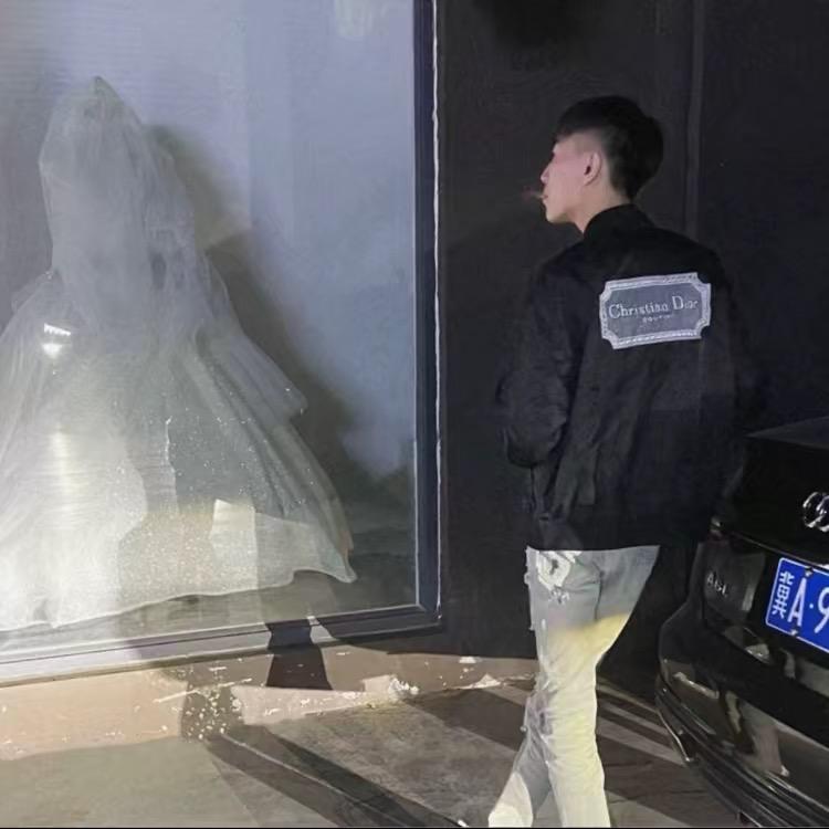 琛琛.-