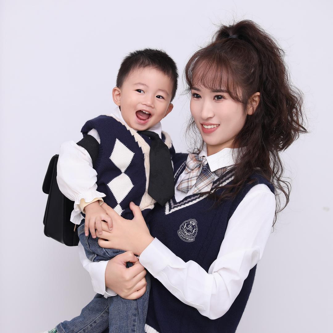 二茂🦷🦷•仁亿传媒