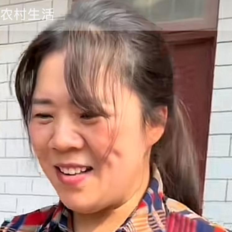 单亲妈带四个女