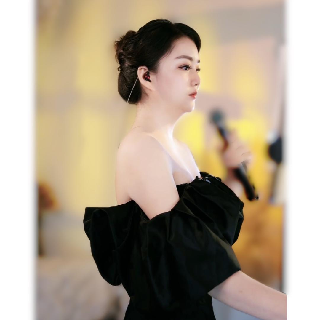 艳儿🎙️（晚上9点开播）