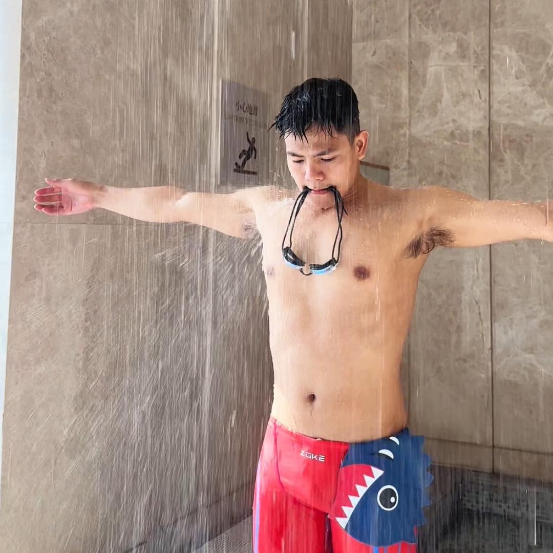 南宁游泳鹏教练