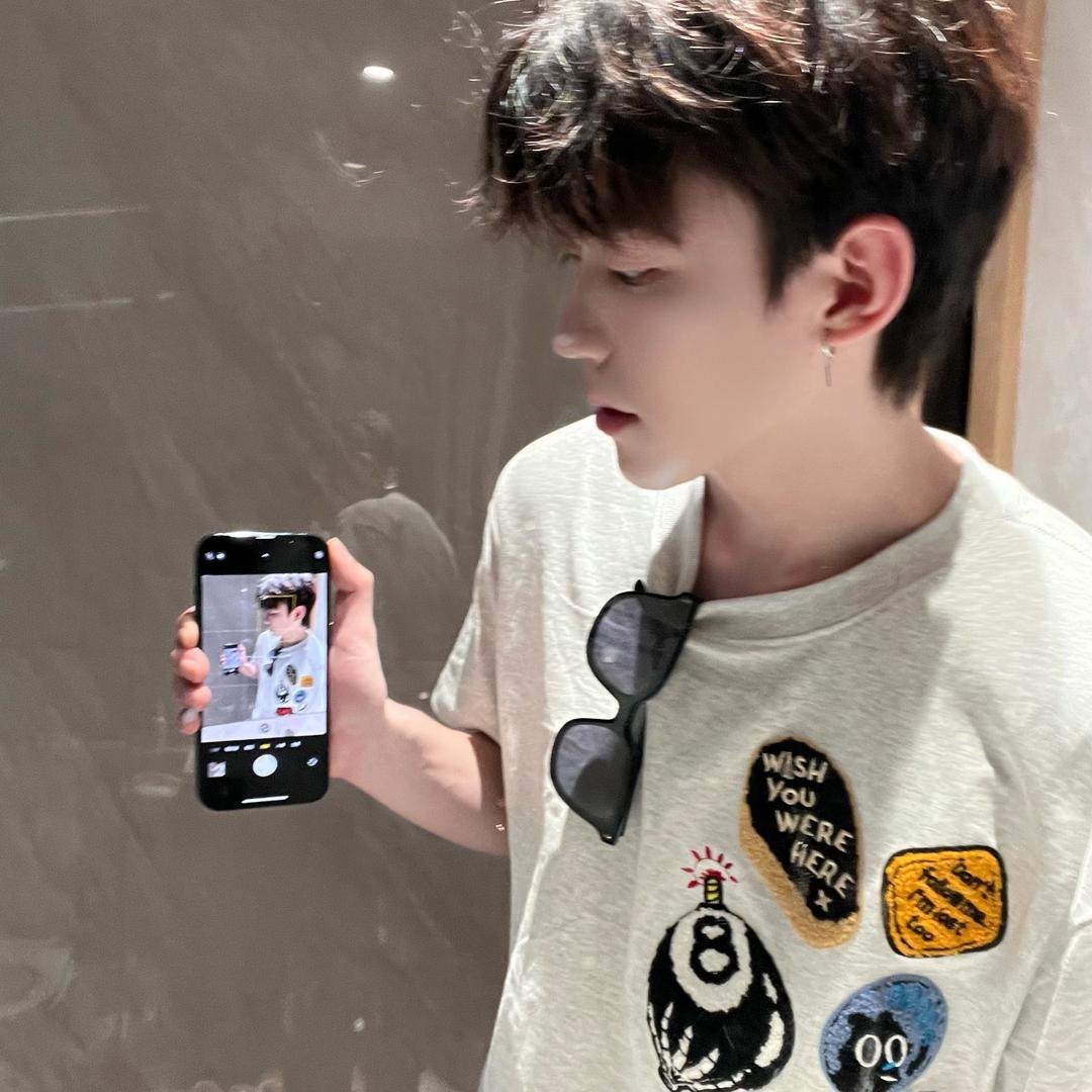 纯情男很高