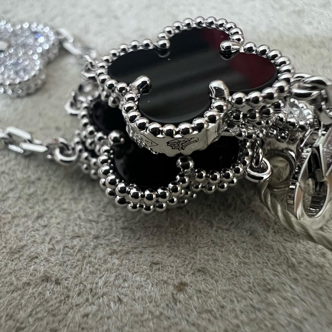 V金四叶草厂家直销