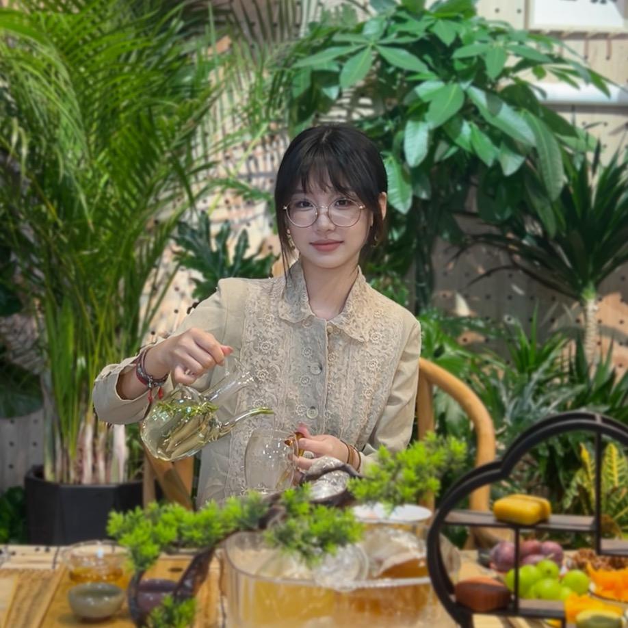 靈.