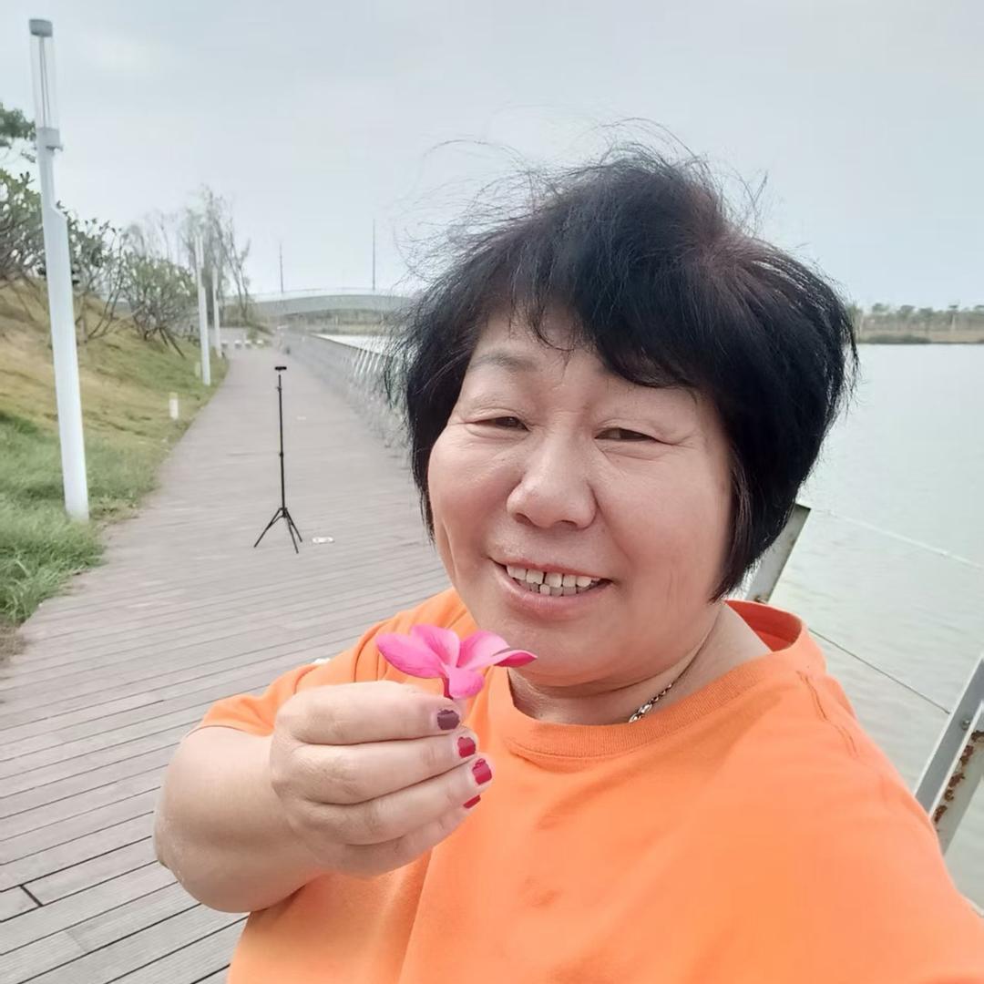 宏达姐（晩9点30开播）