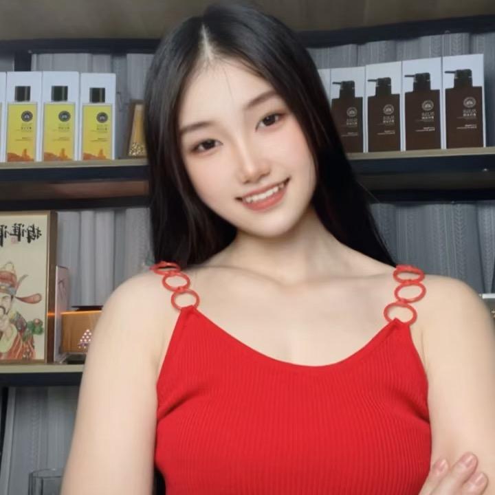 爱护发的小桃李