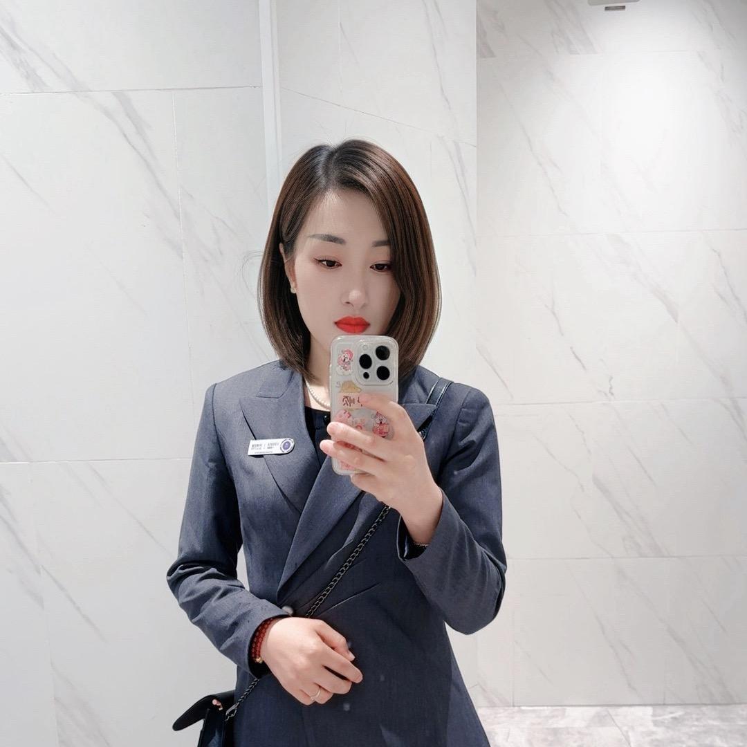 诗普琳柜姐红红