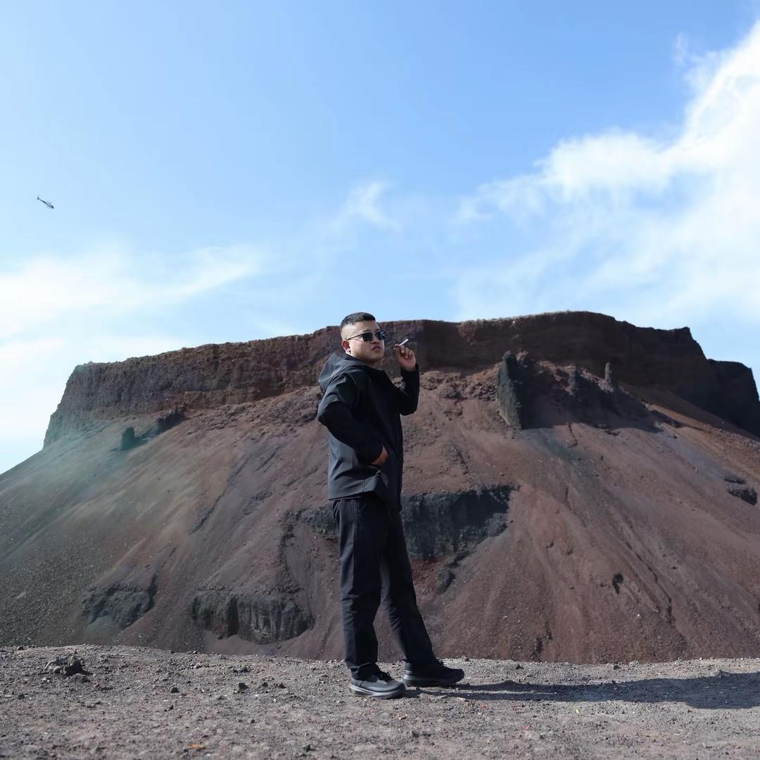 耿直的吴彦祖、