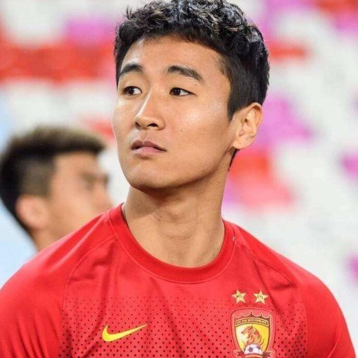 瓜哥侃球 娥奔
