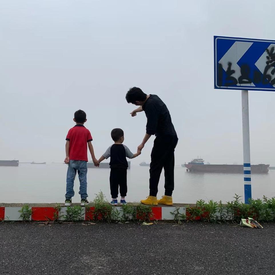 老猴，月湾