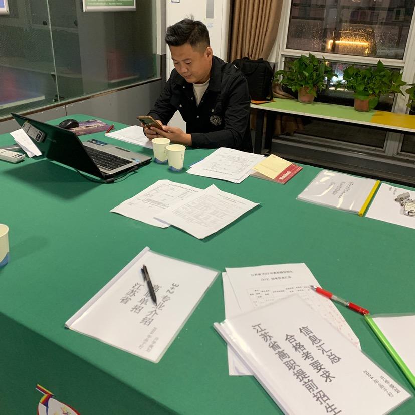 睢宁新生涯升学指导张老师